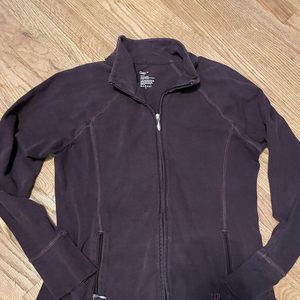 Gap light jacket size Medium w‎ pockets plum colored fall jacket